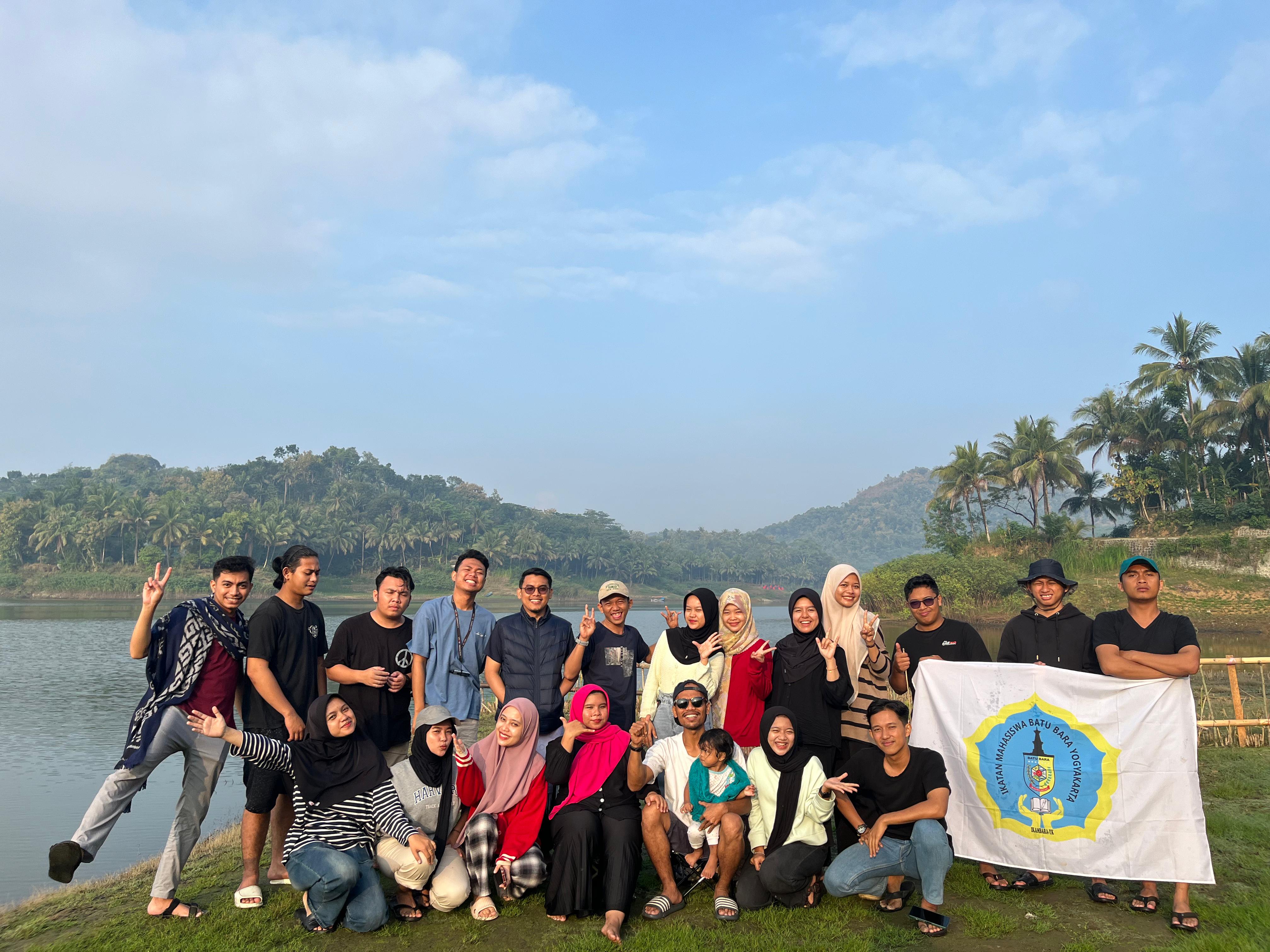 Keseruan Camping di Waduk Sermo, Sunrise Indah yang Sayang Jika Dikewatkan Keseruan Camping di Waduk Sermo, Sunrise Indah yang Sayang Jika Dikewatkan