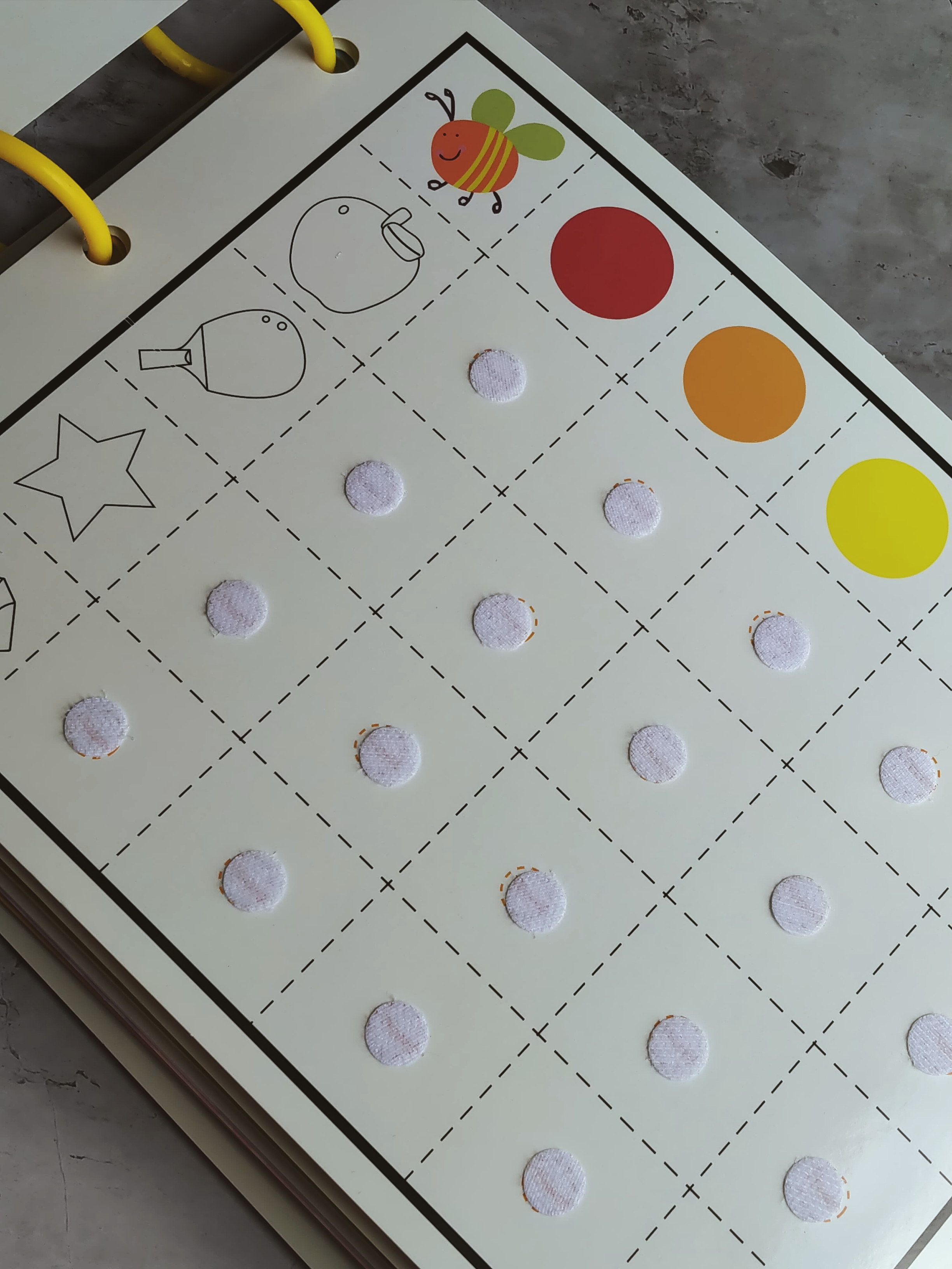 Ini Dia 5 Manfaat Busy Book untuk Anak Balita! Perlahan Bantu Lepas dari Gadget
