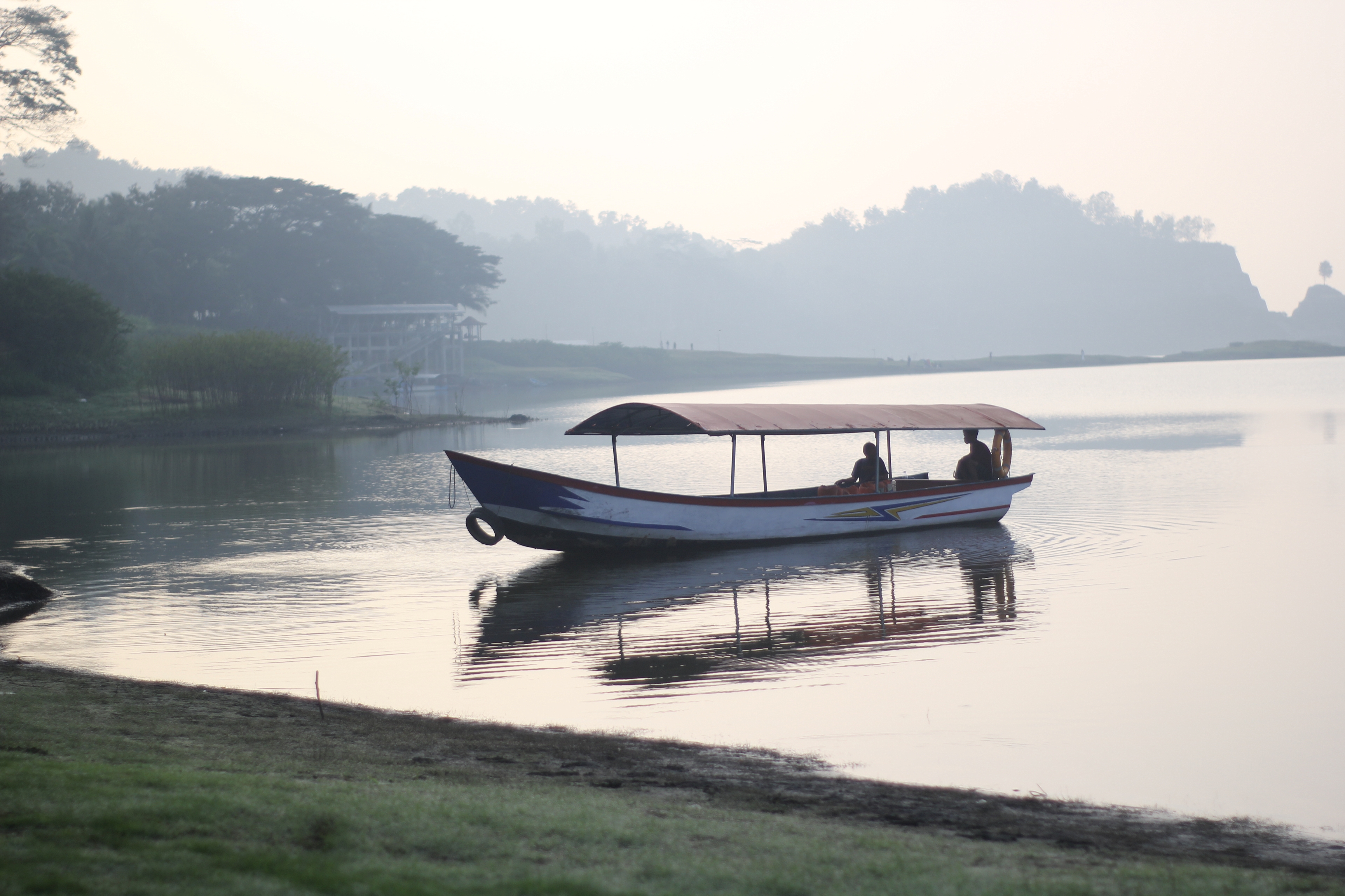 Keseruan Camping di Waduk Sermo, Sunrise Indah yang Sayang Jika Dikewatkan