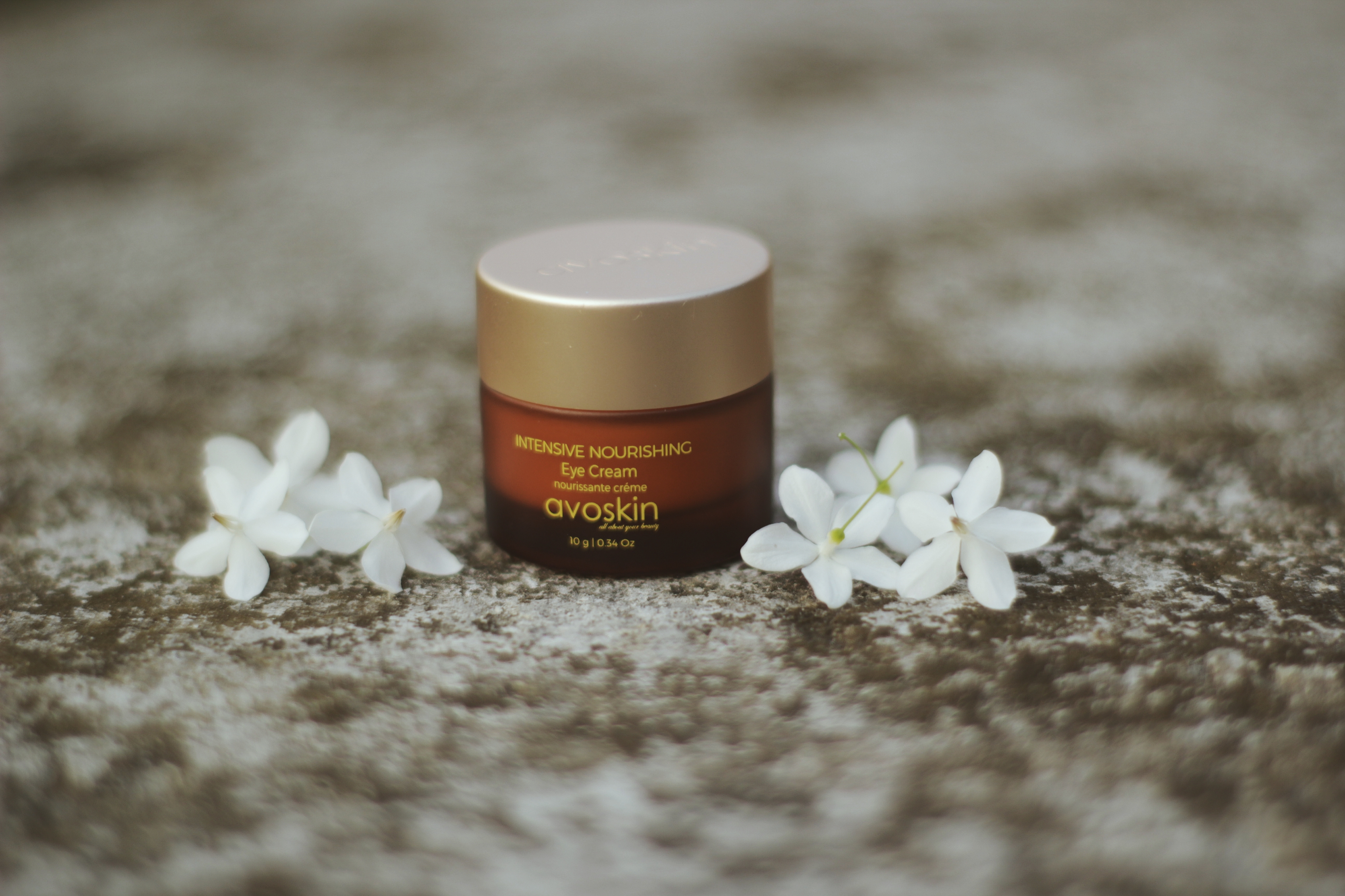 Avoskin Intensive Nourishing Eye Cream, Solusi Tepat Hilangkan Masalah Kulit di Area Mata