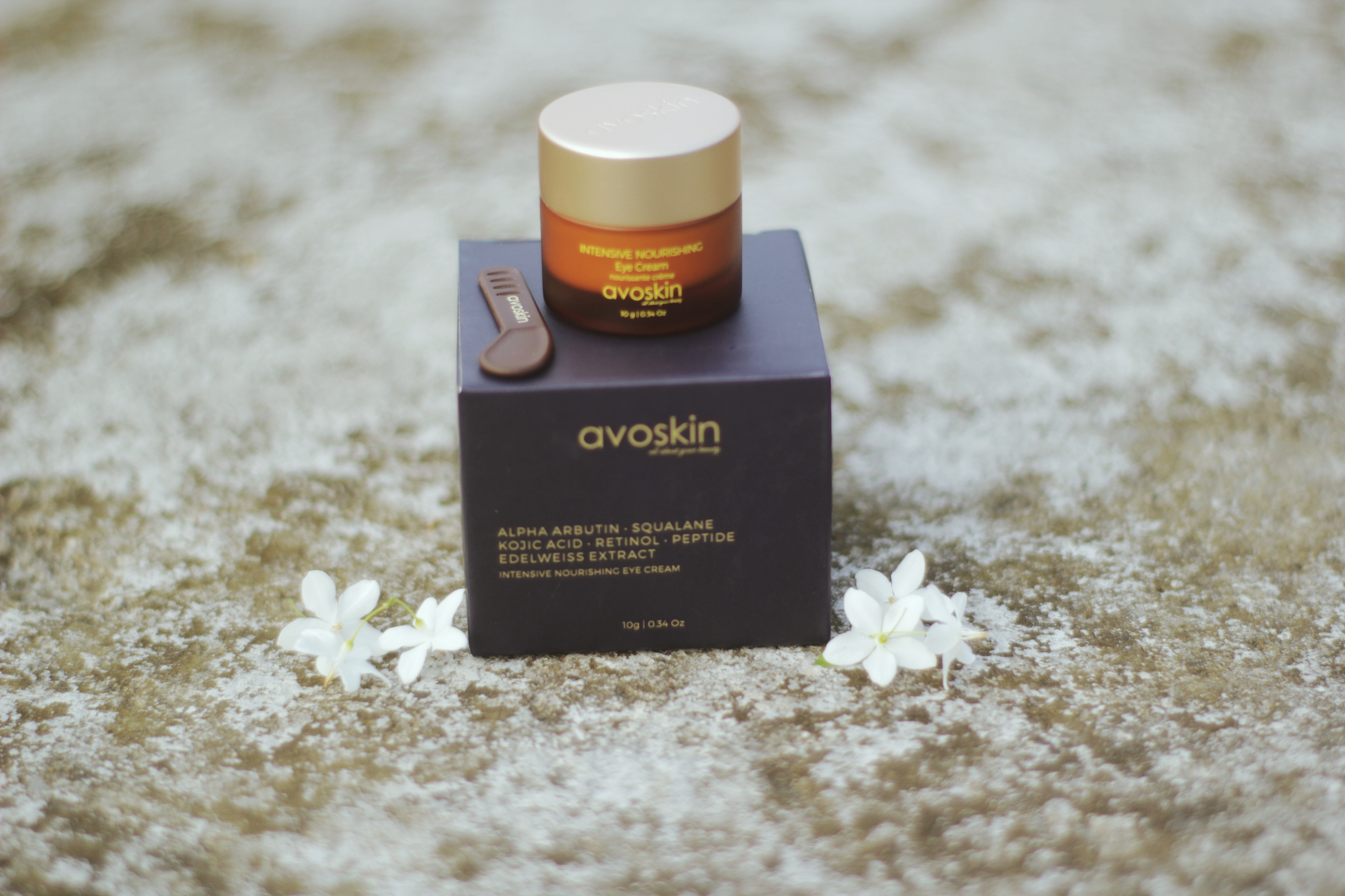 Avoskin Intensive Nourishing Eye Cream, Solusi Tepat Hilangkan Masalah Kulit di Area Mata
